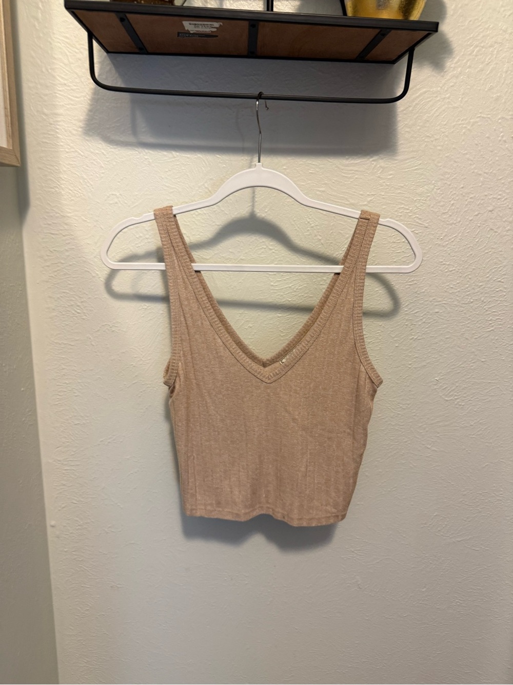 Abercrombie & Fitch Tan Ribbed V-Neck Cropped Tank Top Size Small